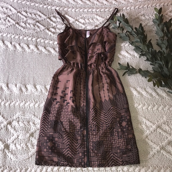 Patterned Dress - Picture 5 of 8